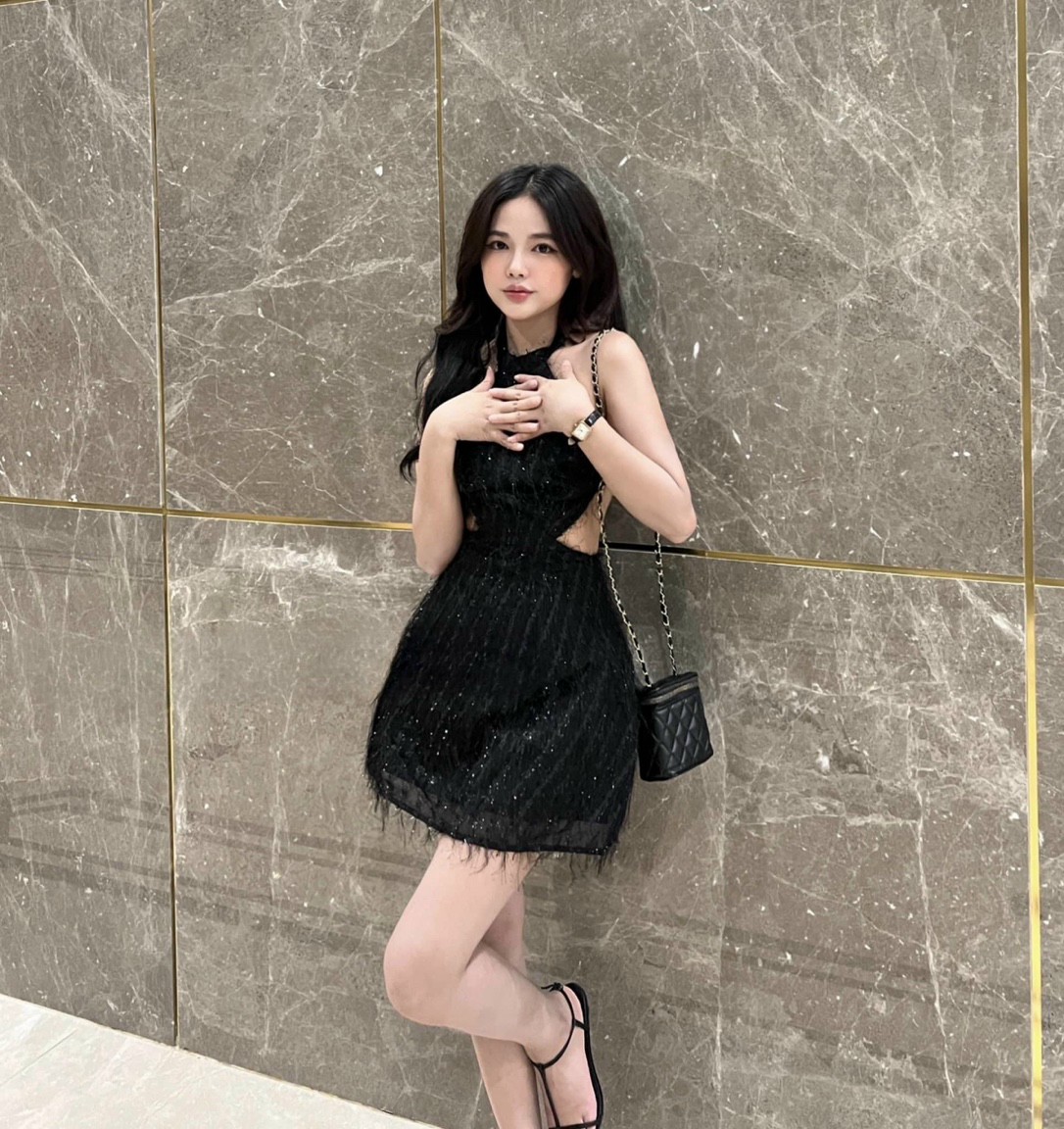 [Hot] Đầm Lông Cổ Yếm (có mút)