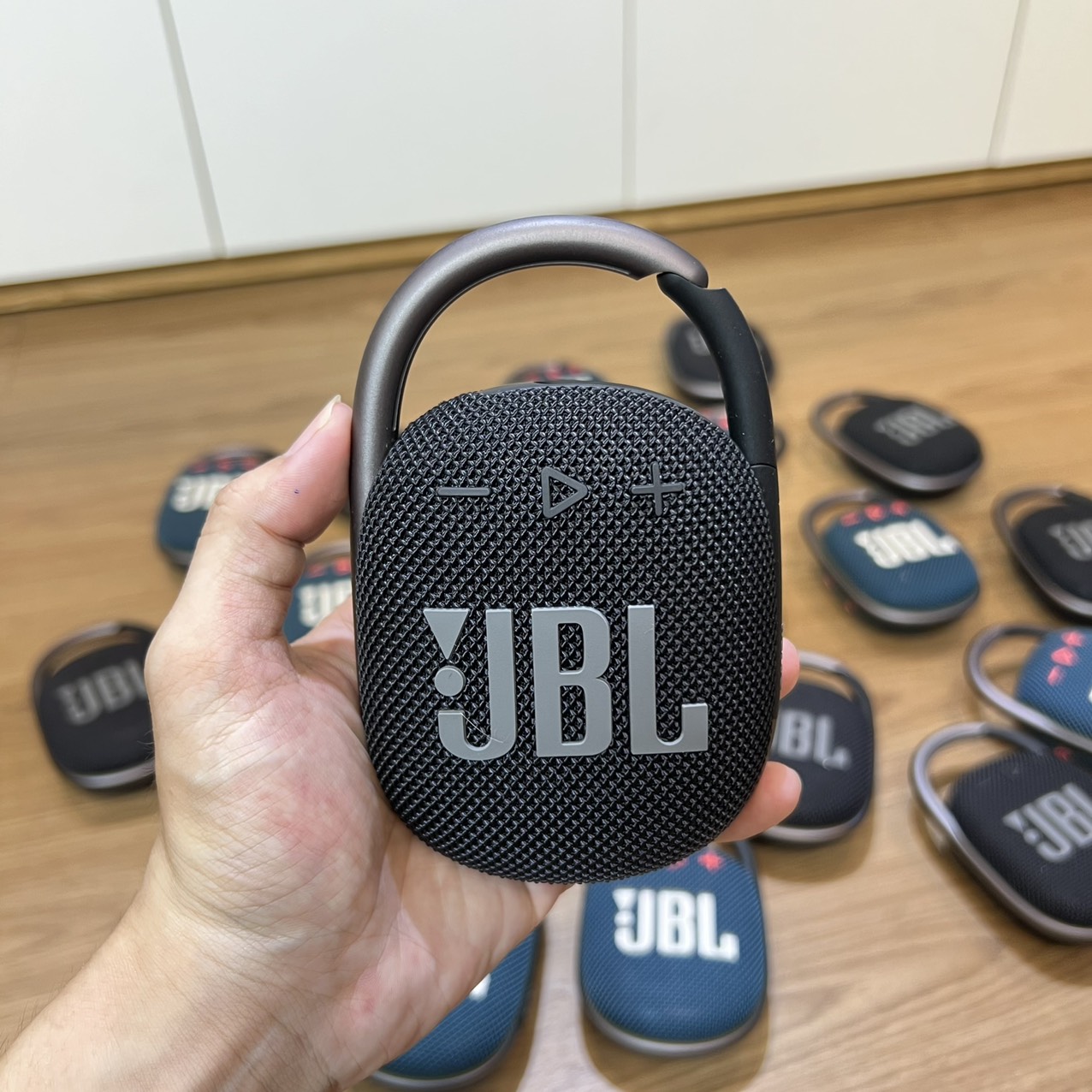 Loa Bluetooth JBL Clip 4 Chính Hãng - Cận Audio