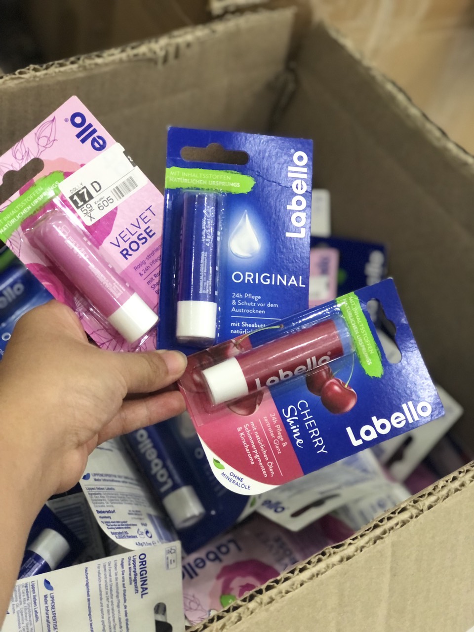 SON DƯỠNG MÔI LABELLO ĐỨC 3 Màu