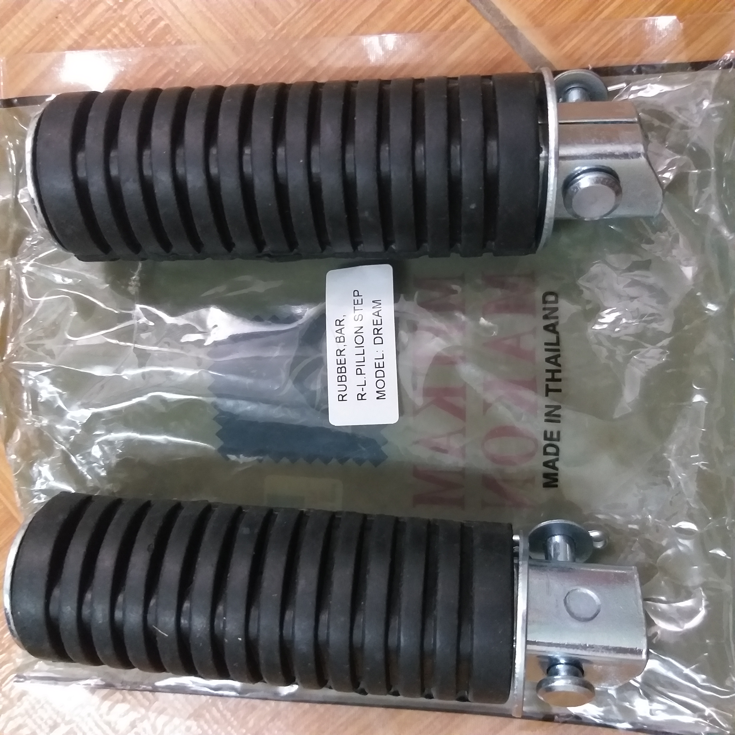 gấp để chân sau dream thái