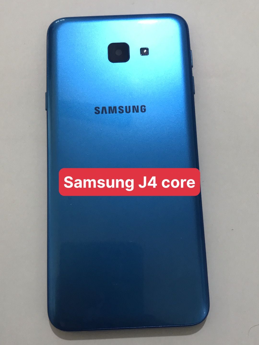 Bộ vỏ Samsung J4 core ( bộ gồm lưng ,sườn ,nút bấm ,kính camera )
