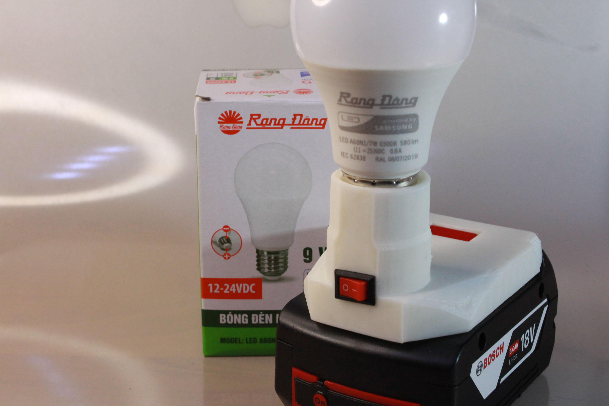 Đèn led thắp sáng dùng pin B.osch 18v