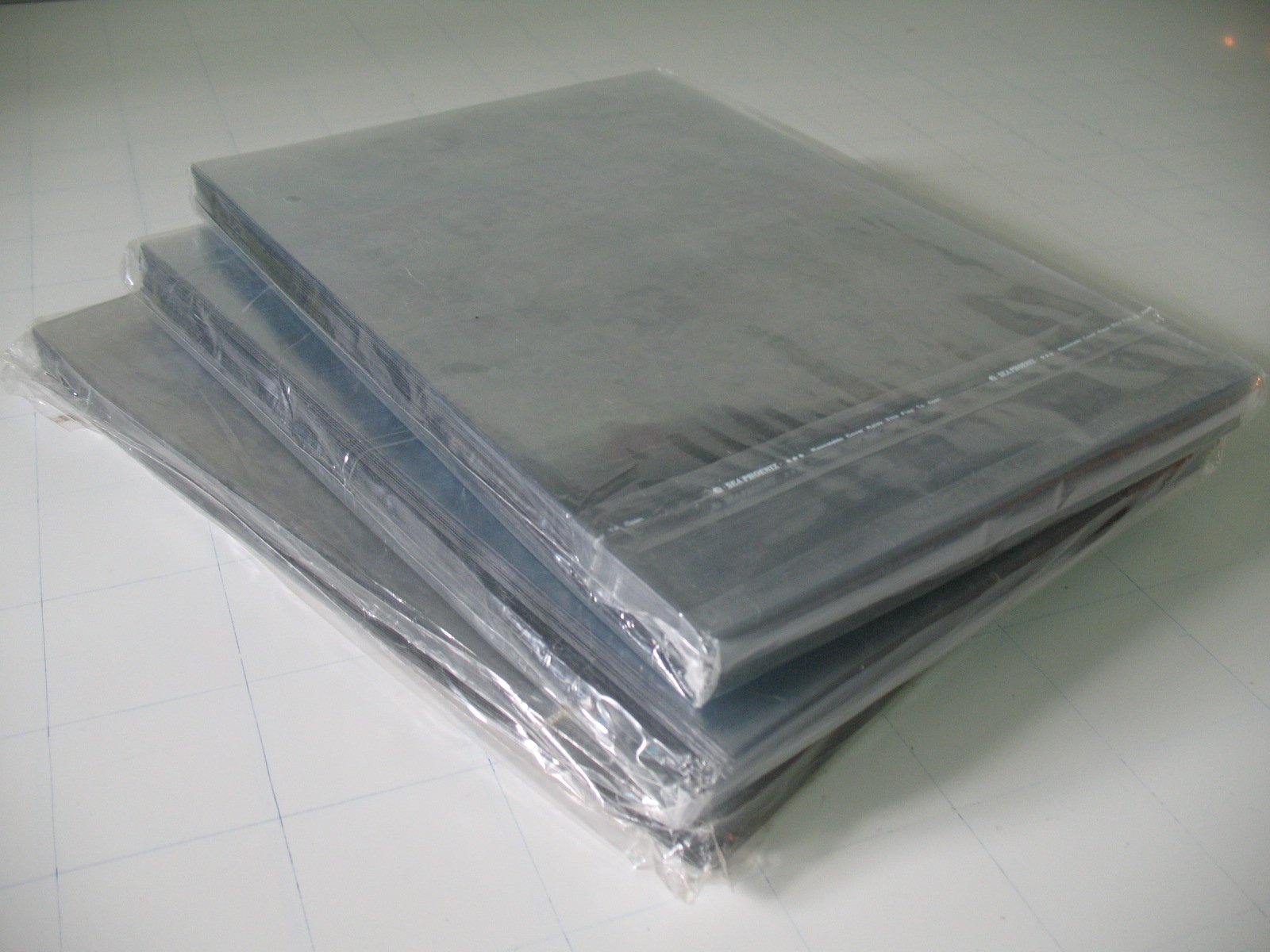 [HCM]Bìa kiếng A3 dày đẹp 15zem 1 xấp 2kg (85-90 tờ)