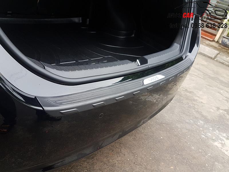 Bậc cốp nhựa xe Toyota Vios 2019