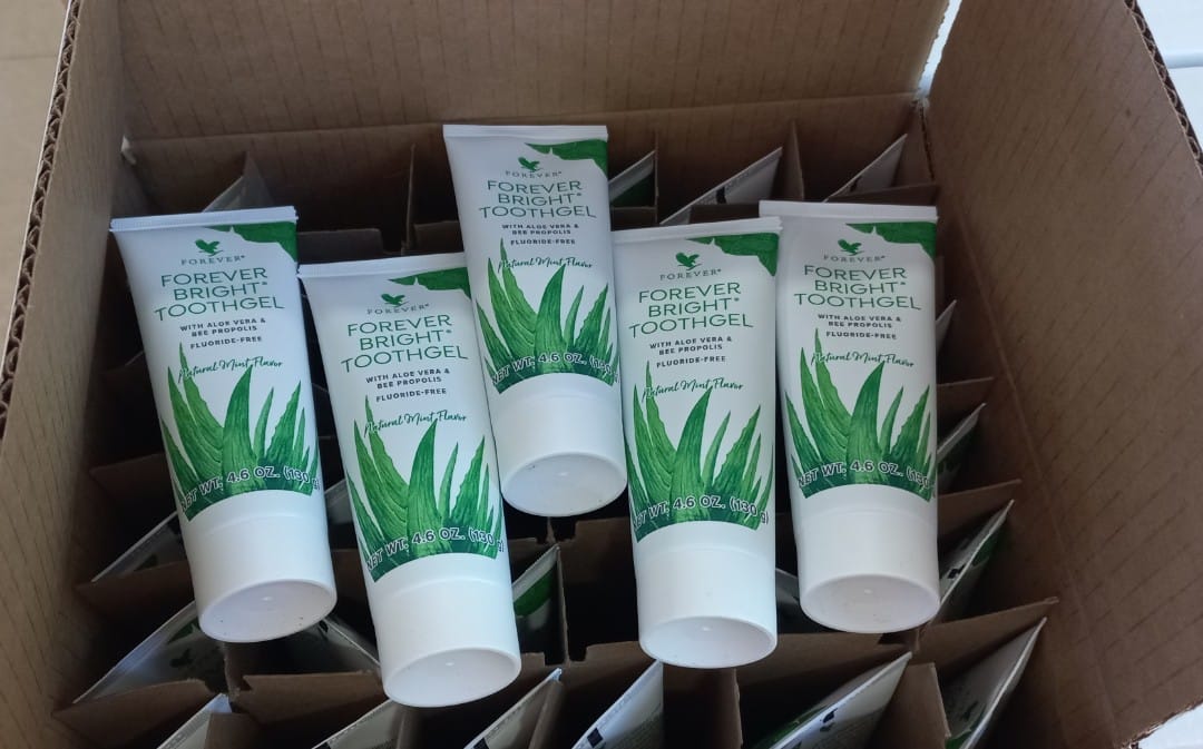 ( Mẫu Mới ) Kem đánh răng lô hội Bright Toothgel 028 flp