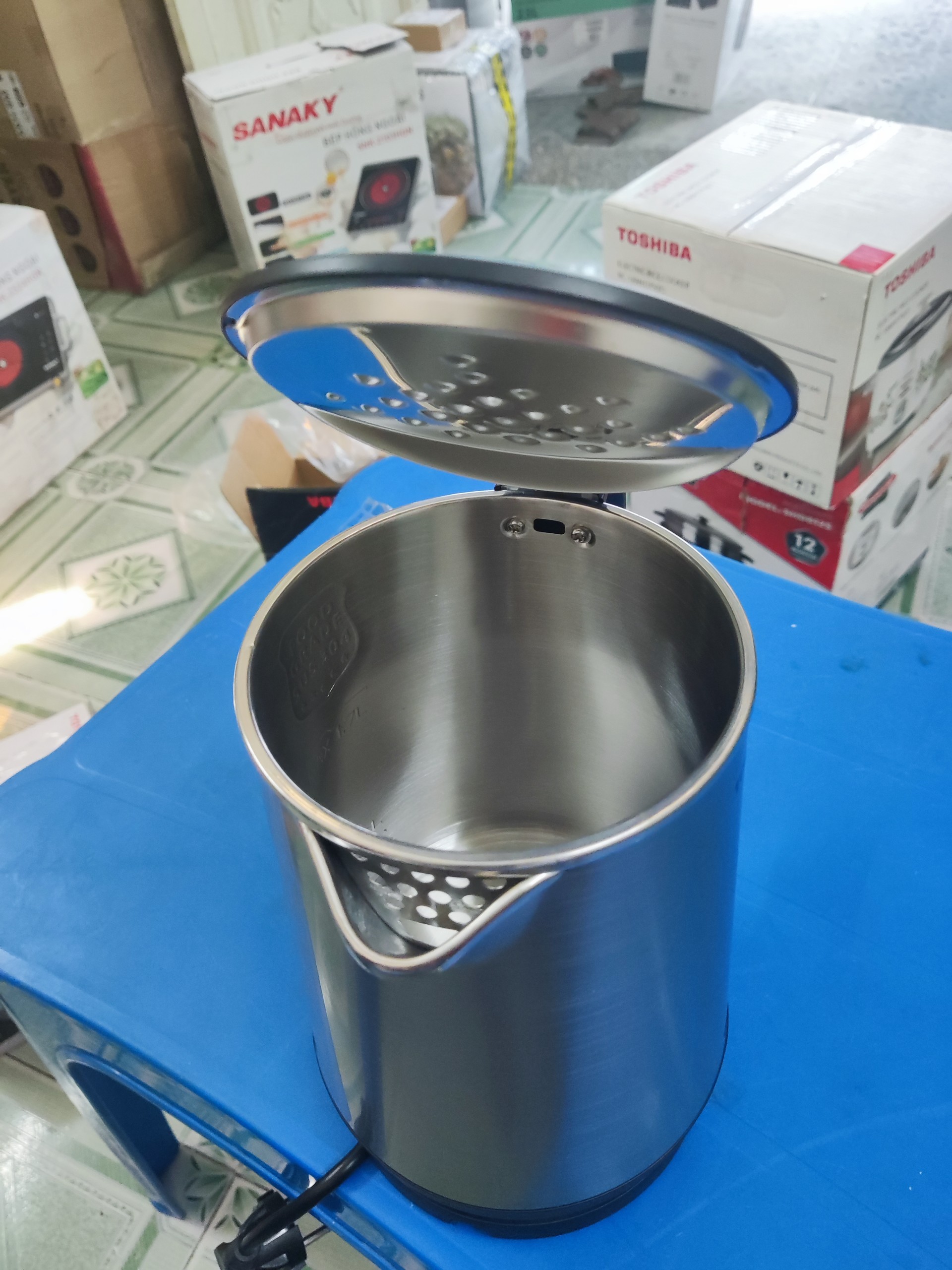 Bình đun siêu tốc Toshiba 1.7 lít KT-17DR1NV