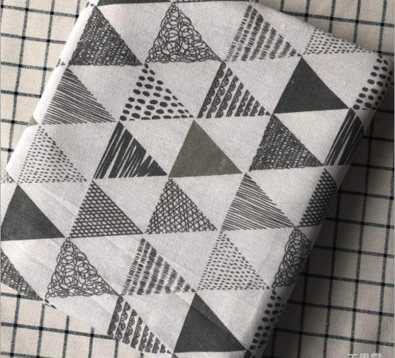 Vải bố/ vải canvas họa tiết tam giác xám nhạt