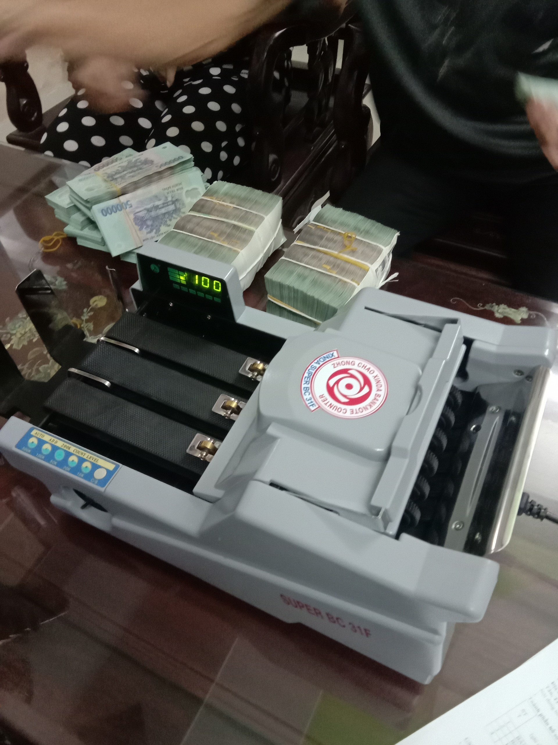 Máy đếm tiền xinda 0186