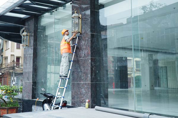 Thang nhôm rút gọn đơn Advindeq ADT210B