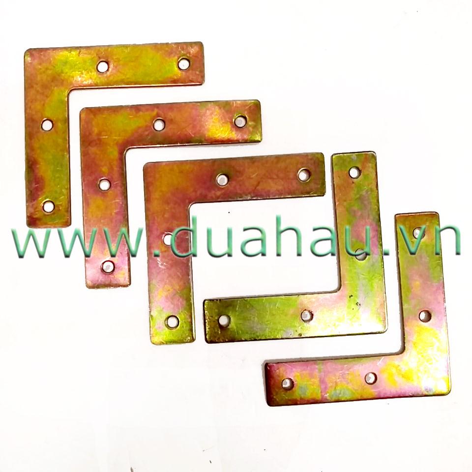 [HCM]Ke vuông 4 lỗ 1 ký - 6.5cm