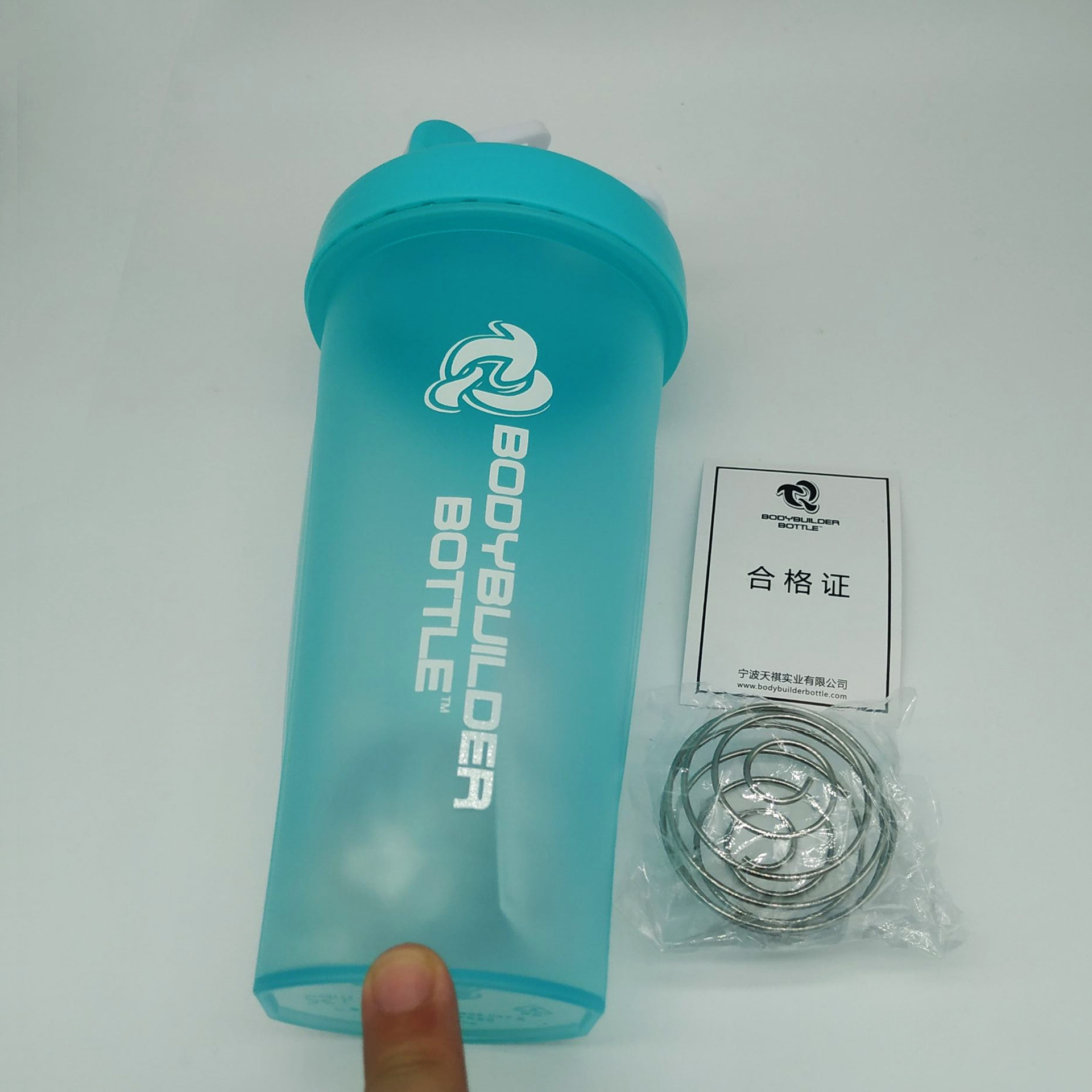 Bình Nước Thể Thao Tập Gym BODY BUILDER 600ML