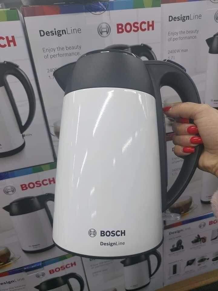 Ấm siêu tốc Bosch TWK3P421 màu trắng siêu xinh