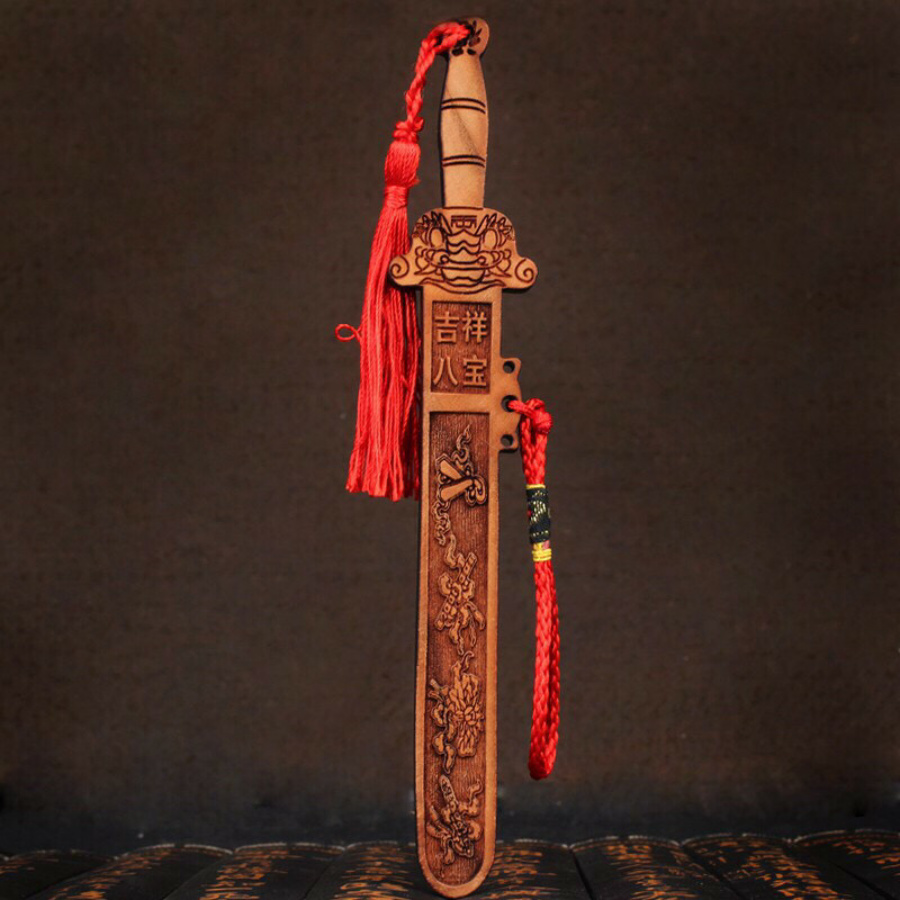 [HCM]KIẾM GỖ ĐÀO CHIÊU TÀI NẠP CÁT dài 20 cm