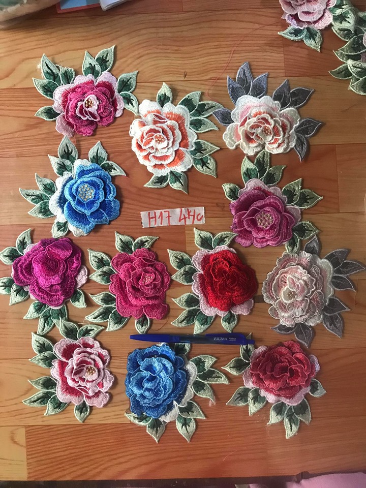 05 bông hoa thêu 3D H17