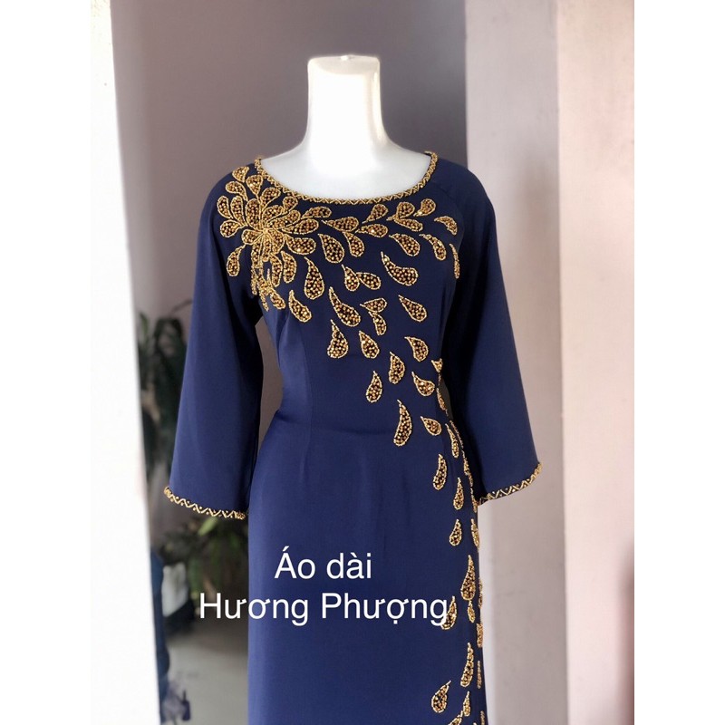 Áo dài trung niên thiết kế