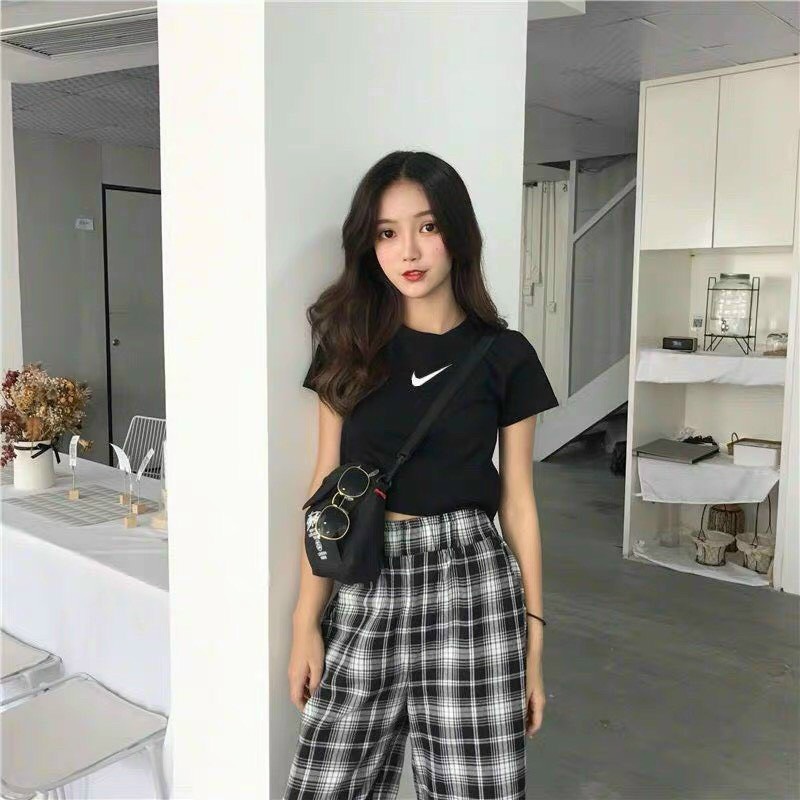 Áo croptop cổ tròn trơn in dấu móc nhỏ cực xinh , chất thun coton mềm mịn