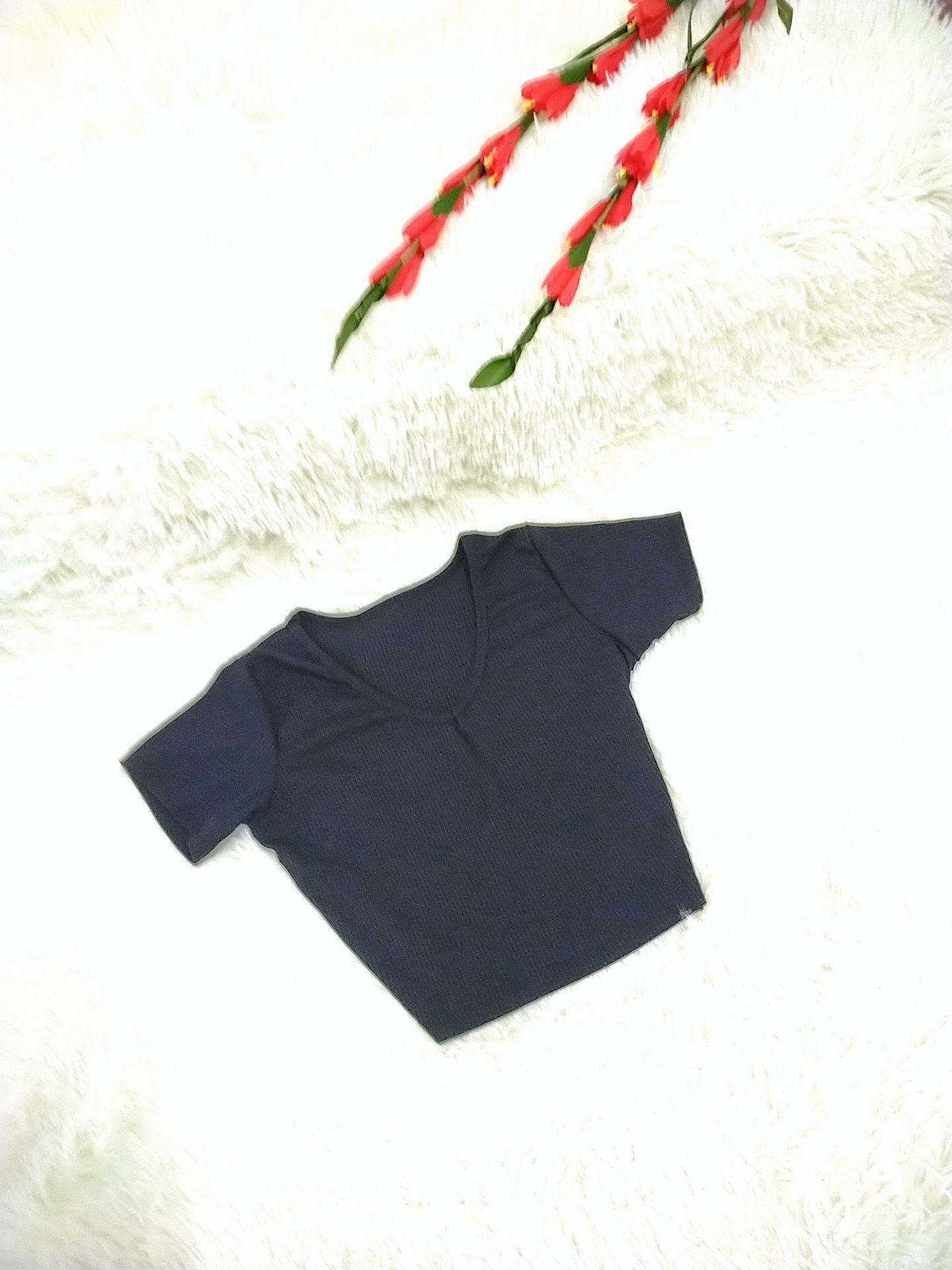 Áo thun crop top siêu xinh, ảnh tự chụp