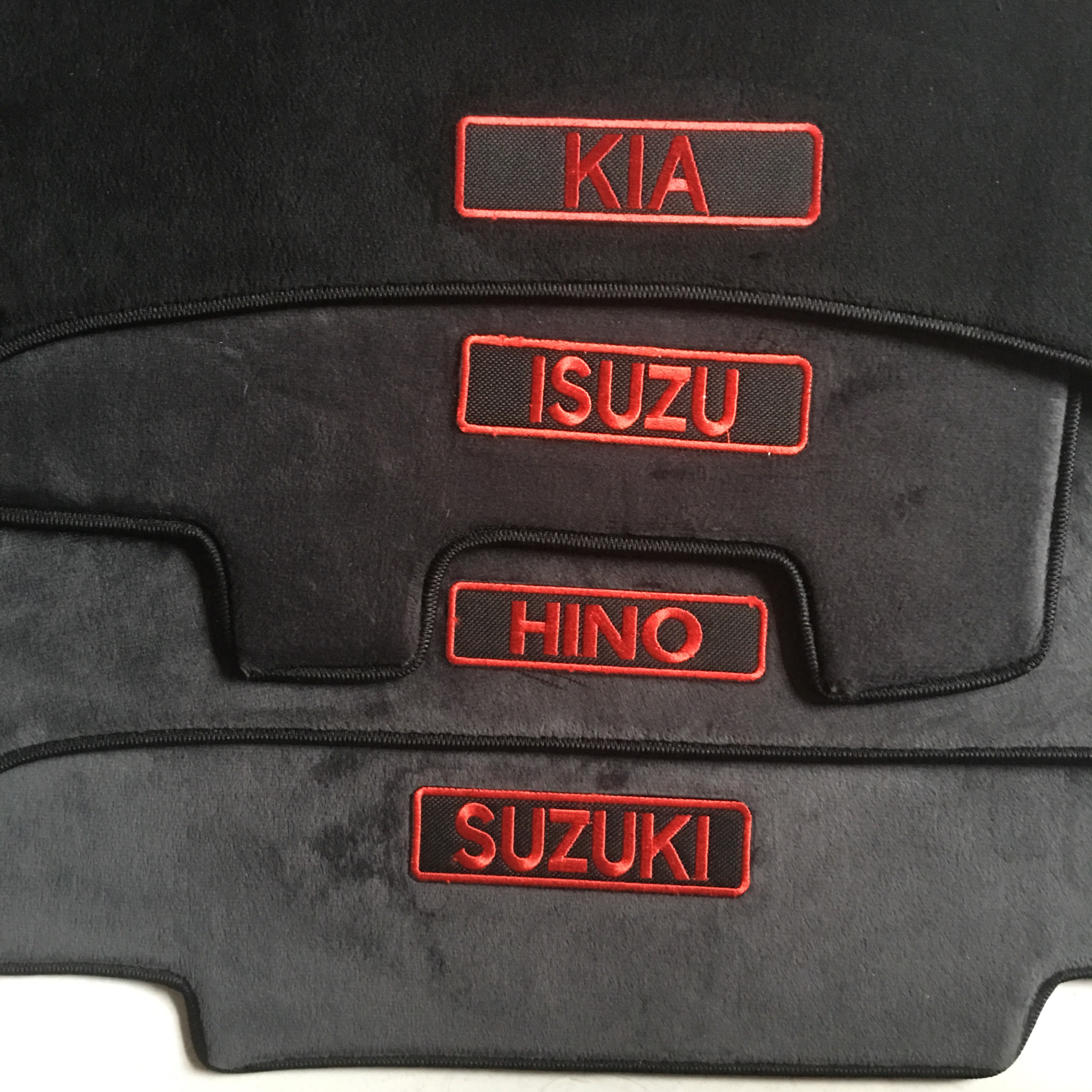 Thảm chống nắng taplo xe tải ISUZU QKR 270 2 TẤN 4 1 TẤN 9