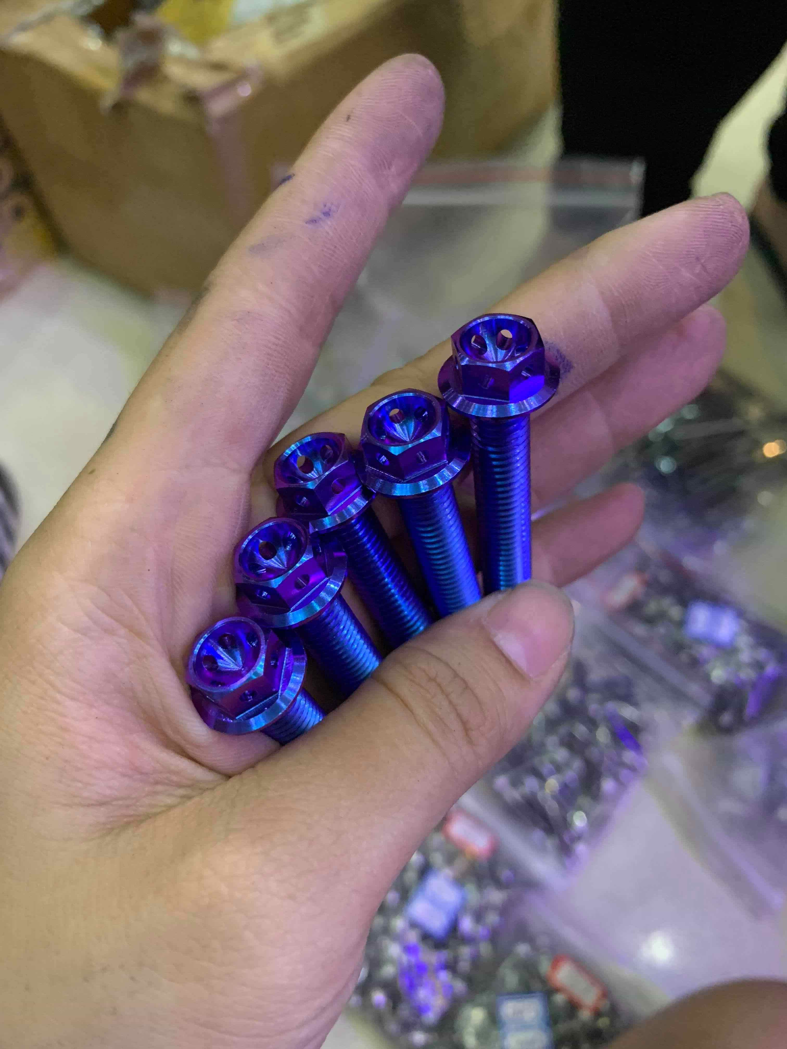 1 con 8li60 Probolt vương miệng Titan Gr5 Bắt cảng Click Vario cần thắng