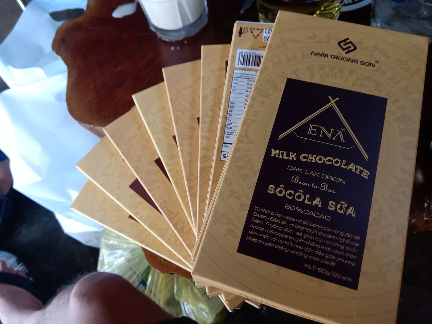 SoCoLa ENA 1hộp 2 thanh Nam trường sơn (ĐẶC SẢN BUÔN MÊ).