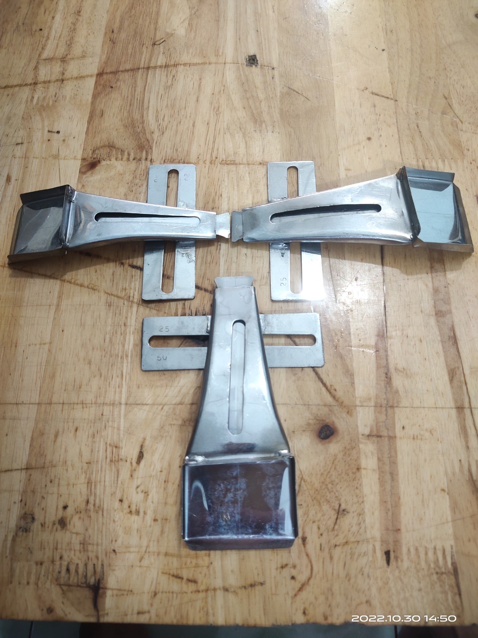 cữ ủi nẹp lưng nhiều sai số