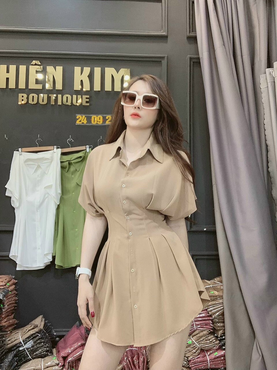Đầm xòe cổ sơ mi tay ngắn kèm quần