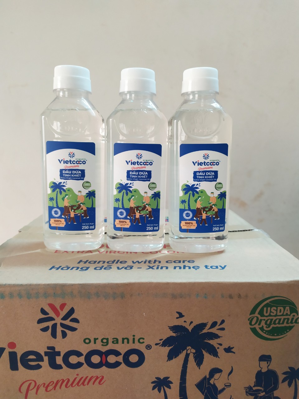 Dầu Dừa Tinh Khiết Ép Lạnh Organic Vietcoco Chai 250ml