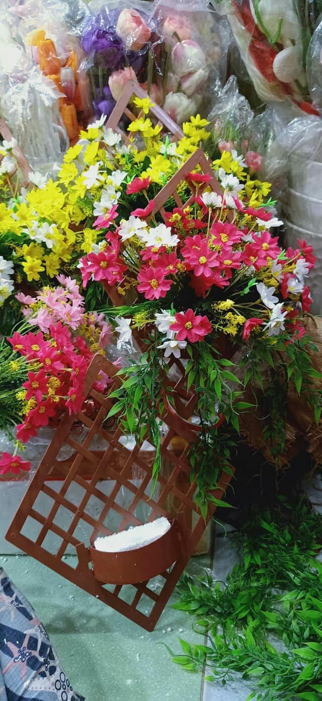 HOA TREO TƯỜNG