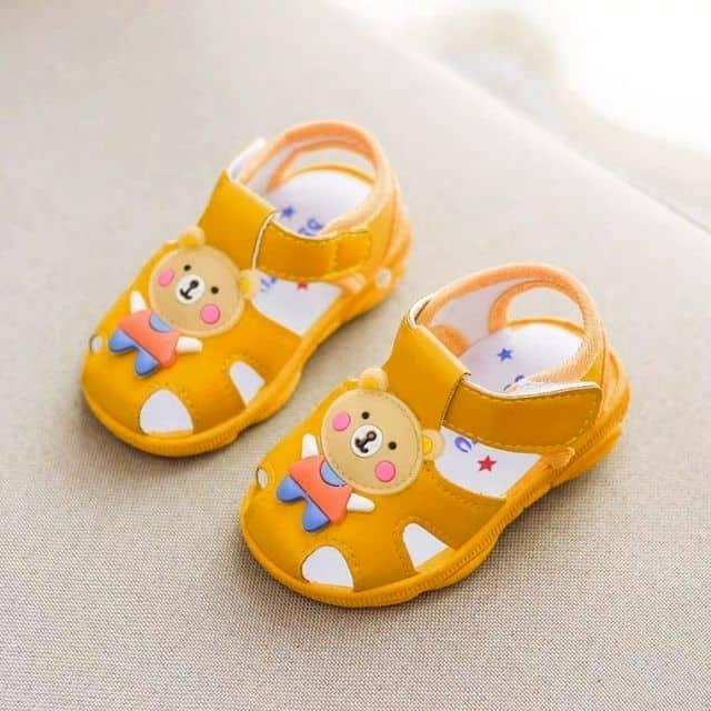 SANDAL CÓ KÈN CHO BÉ GẤU