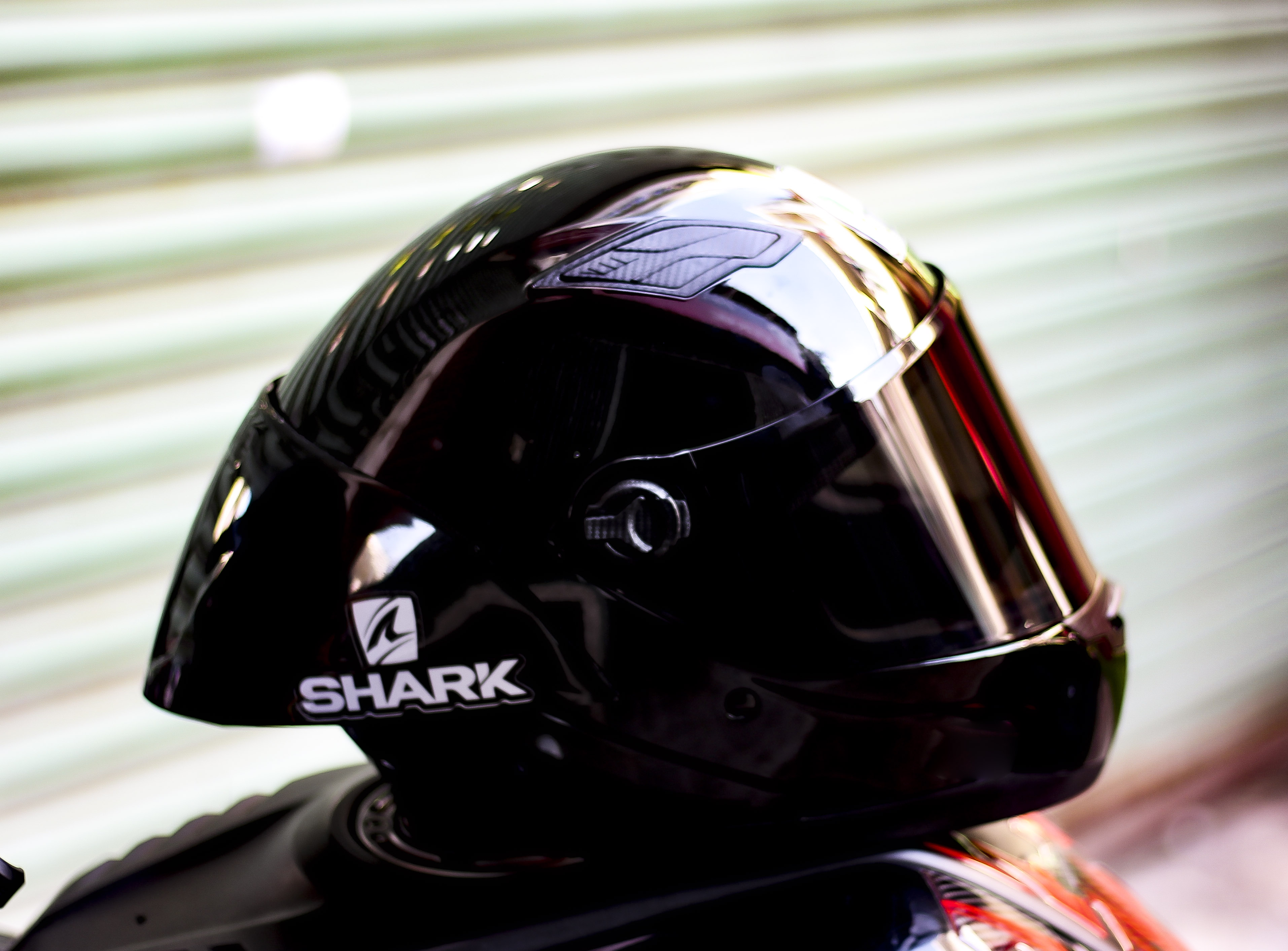 Đuôi gió SHARK dài KUTE gắn Nón Fullface