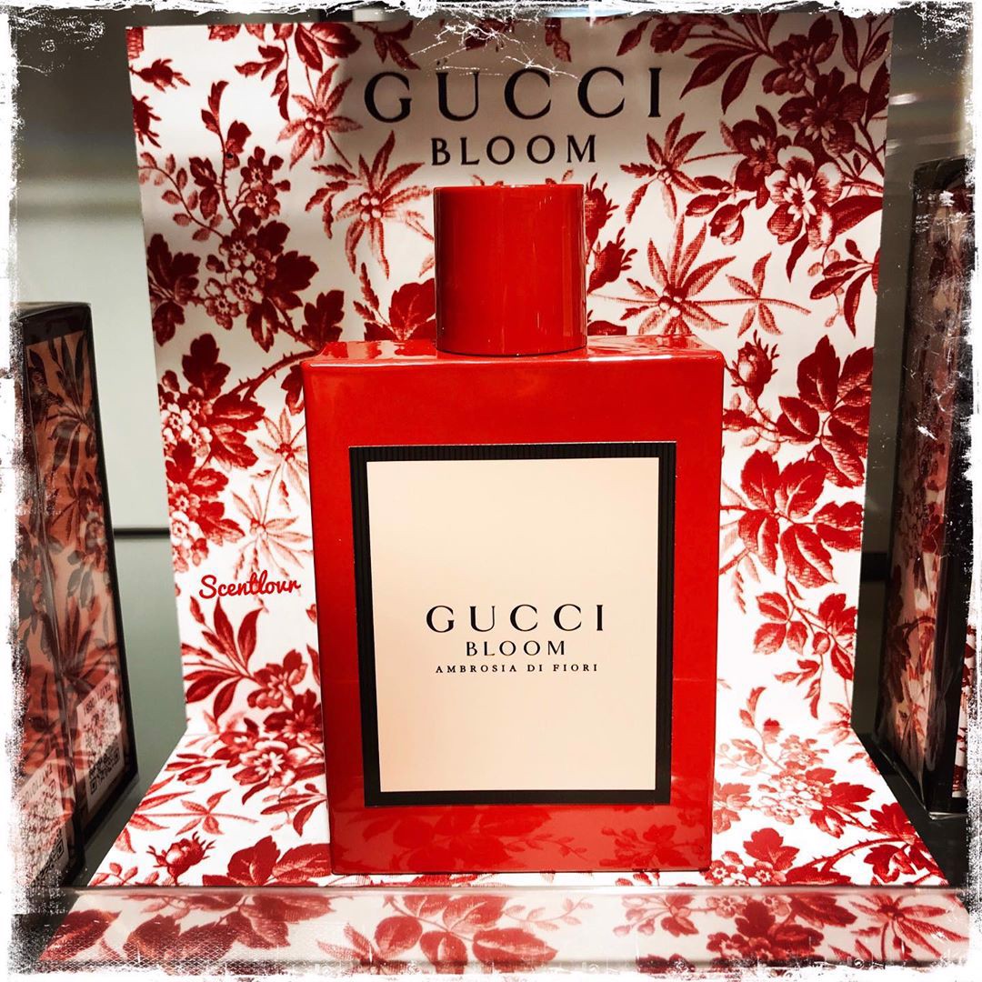 nước hoa bloom đỏ