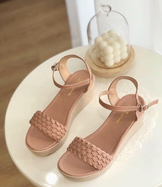 [HCM]Sandan đế xuồng 5cm quai đan 2 màu Đen -Kem