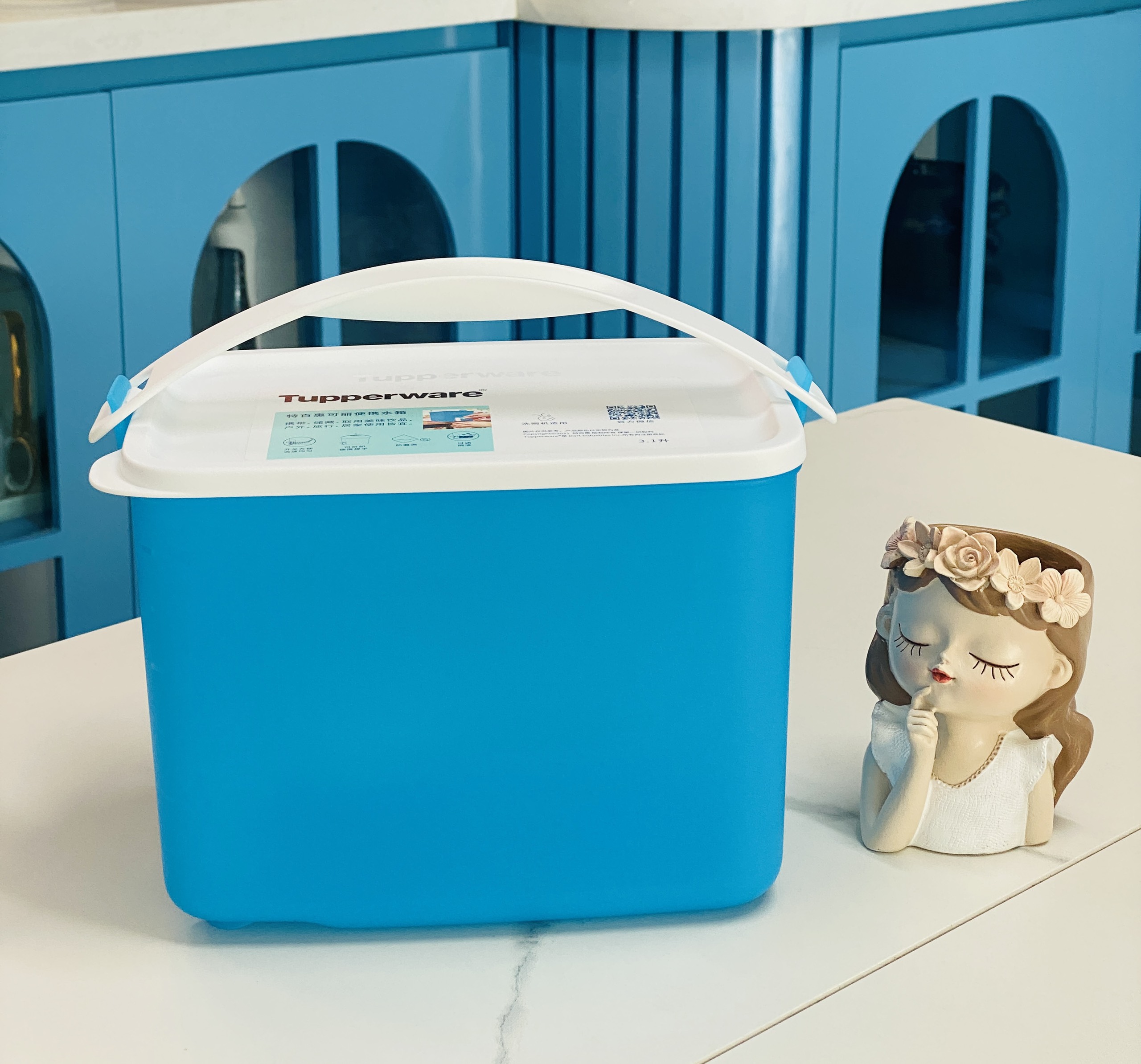 BÌNH NƯỚC TUPPERWARE CÓ VÒI 3.1L