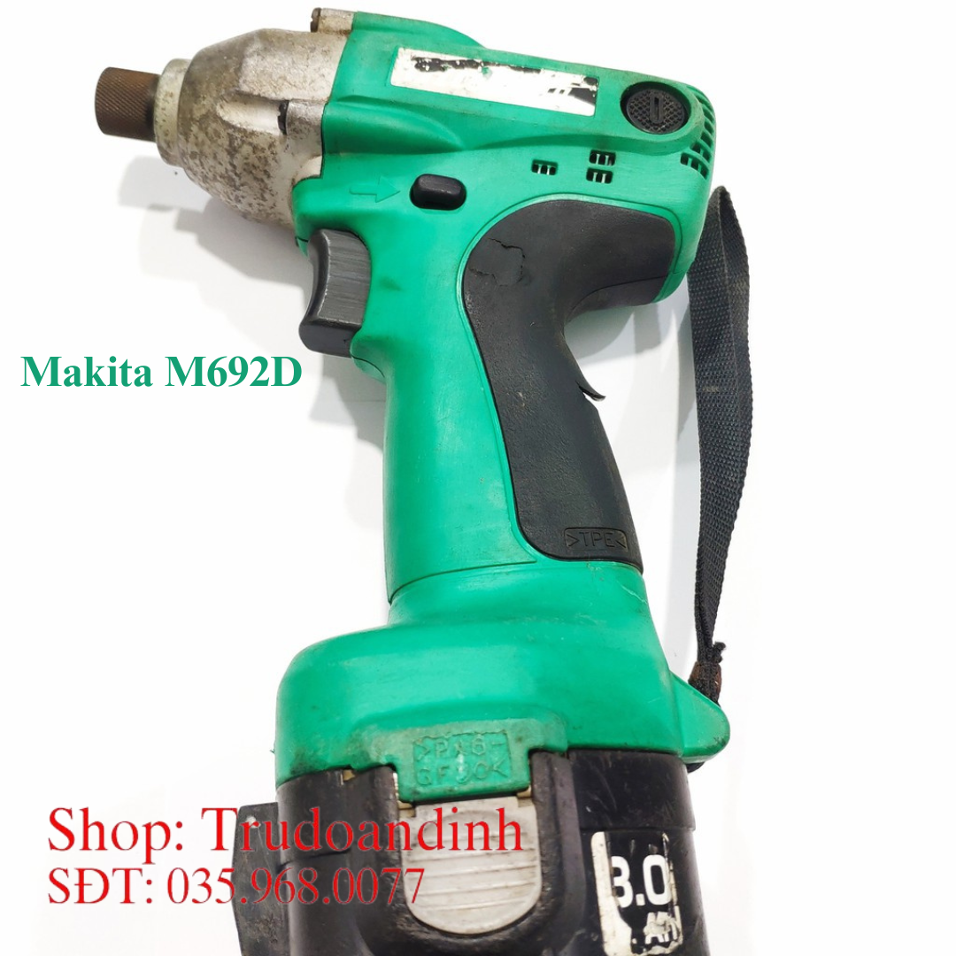 Máy bắn vít Makita 12v - M692D