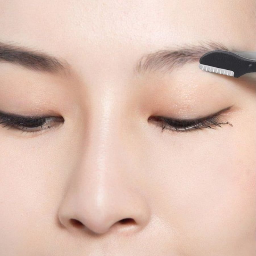 Dao Cạo Dành Cho Lông Mày Cán Dài Kai Groom ( 3 cây )