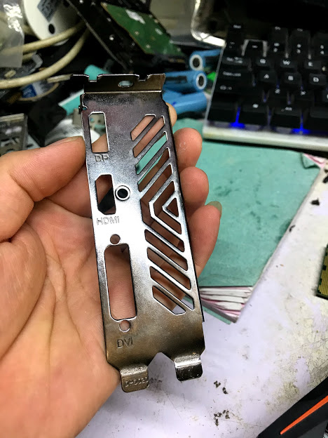 Fe chắn Vga Card đồ họa GIGABYTE 1050