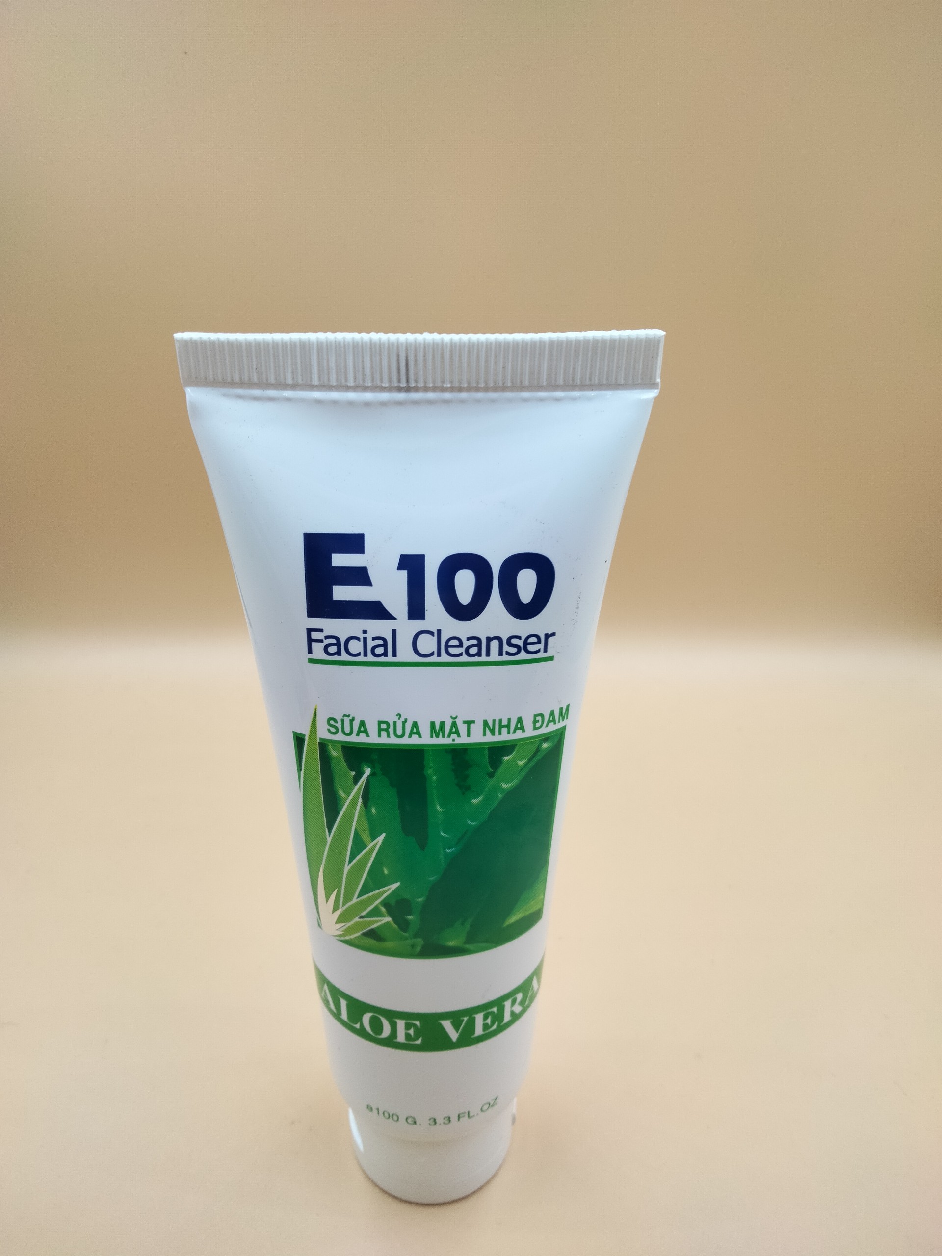 Sữa rửa mặt E100