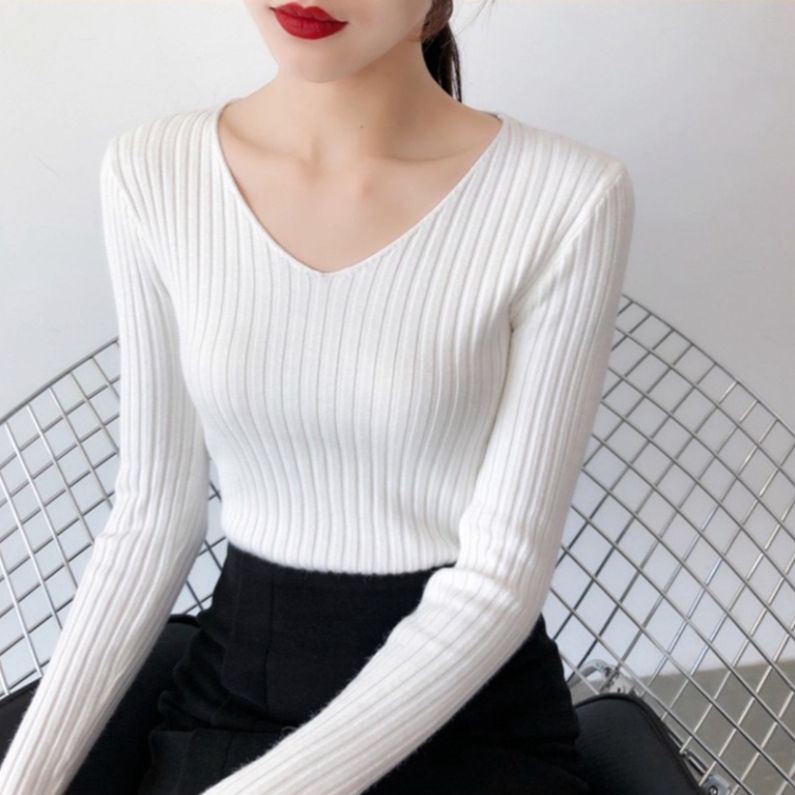Áo len tăm cổ tim