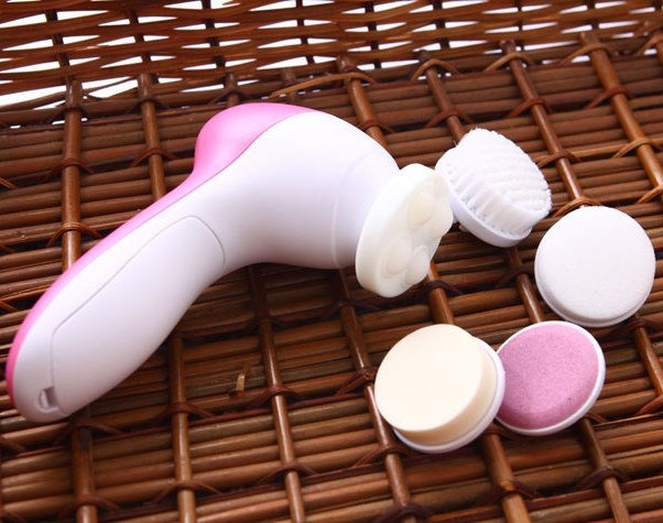 Máy rửa mặt massage 5 trong 1
