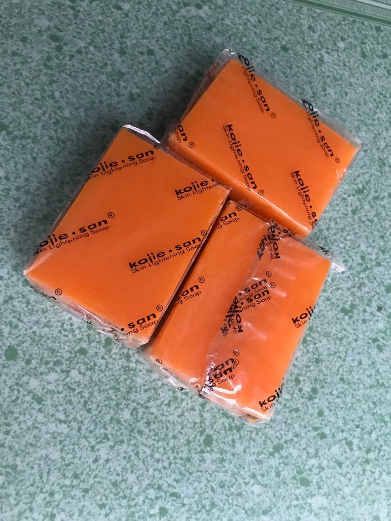 Combo xà bông trắng da, trị mụn lưng Kojie san soap [3 x 100 g]