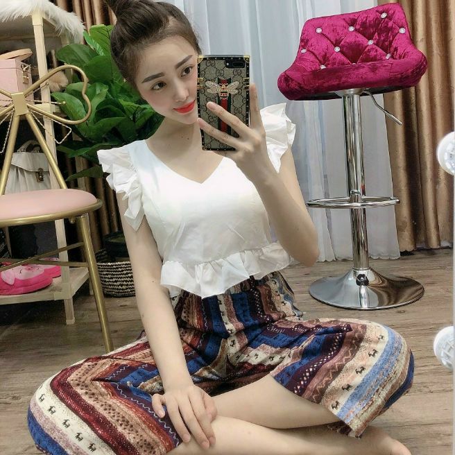 Set áo trắng quần thổ cẩm