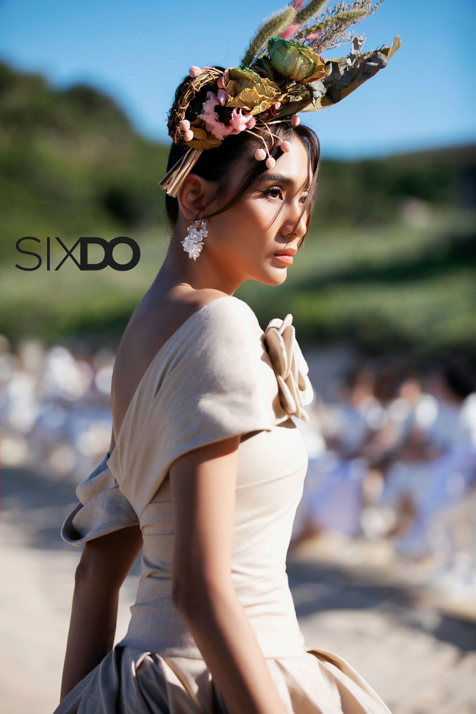 Đầm trễ vai linen dáng phồng SIXDO (Nude Off-shoulder Midi Linen Dress)