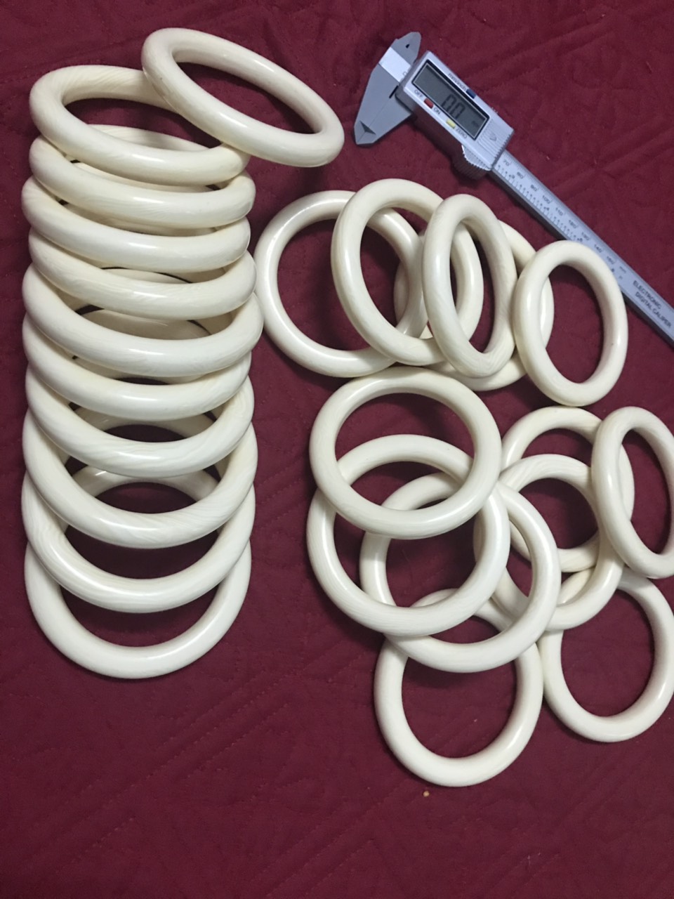 Vòng tay mỹ nghệ Đắk Lắk 12mm