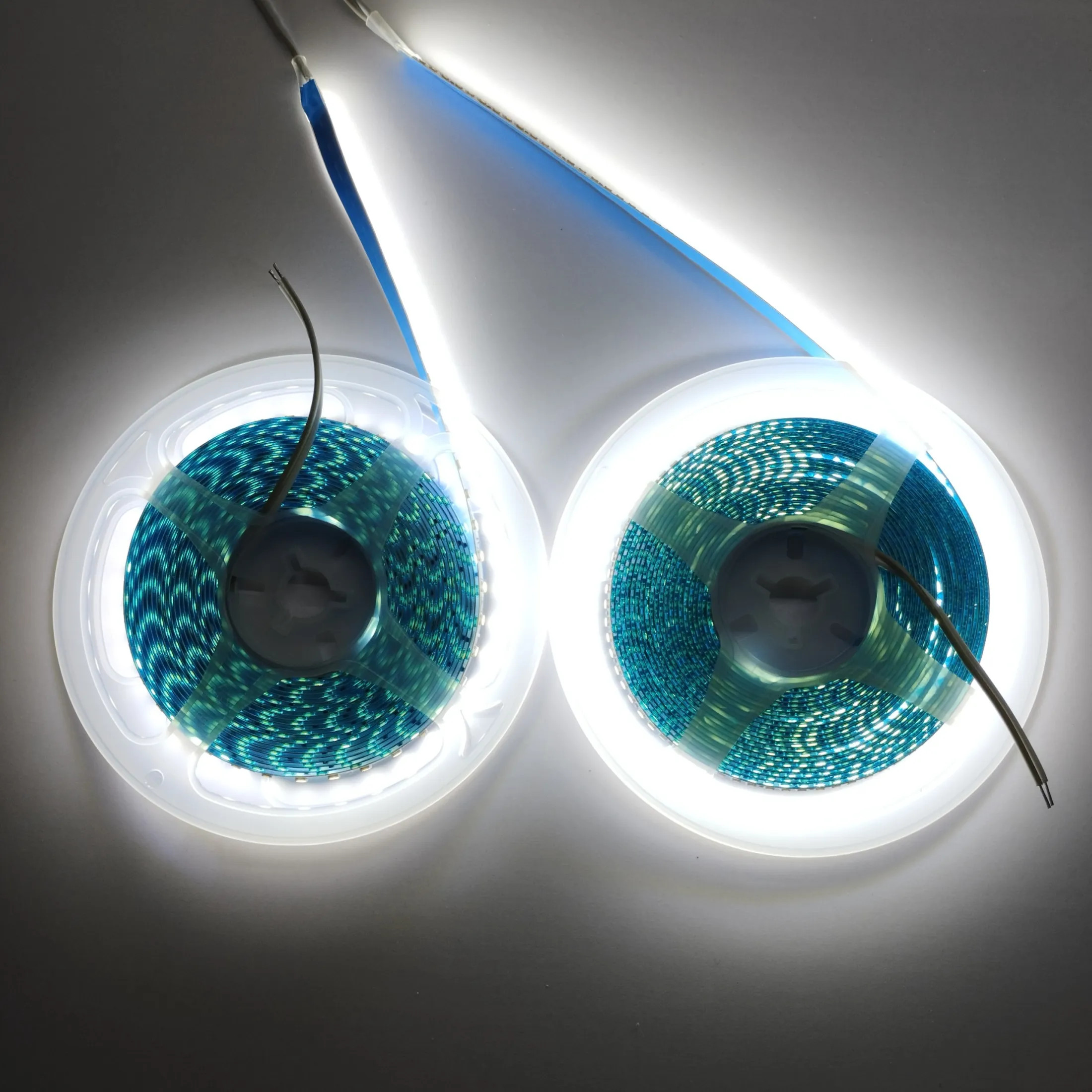 [HCM]Cuộn led dây dán 5m 12V 2835 - 120 led, 240 led / Mét