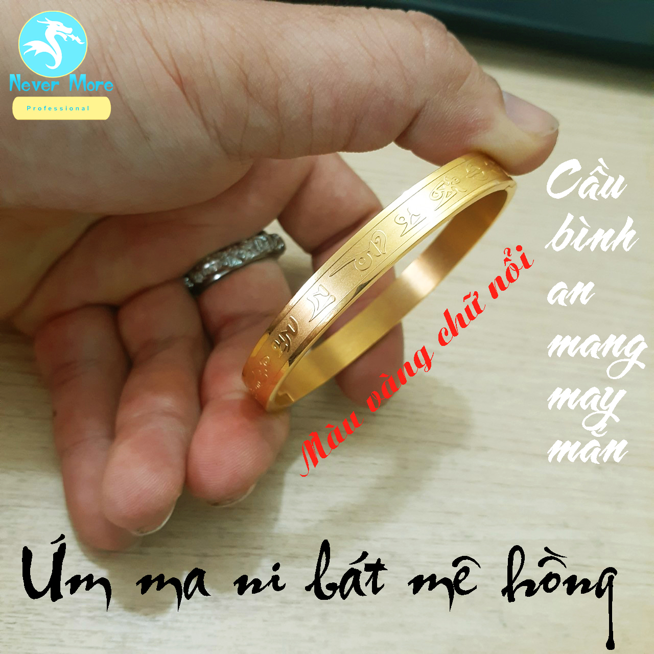 Vòng tay titan cao cấp OM MANI PADME HUM màu vàng chữ nổi siêu đẹp, bền màu - đem lại bình an may mắn cho người đeo