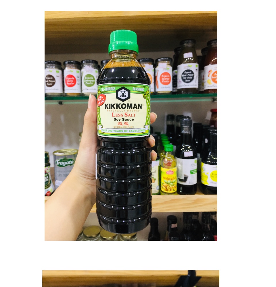 Nước tương ít muối 43 % hiệu Kikkoman 600ml