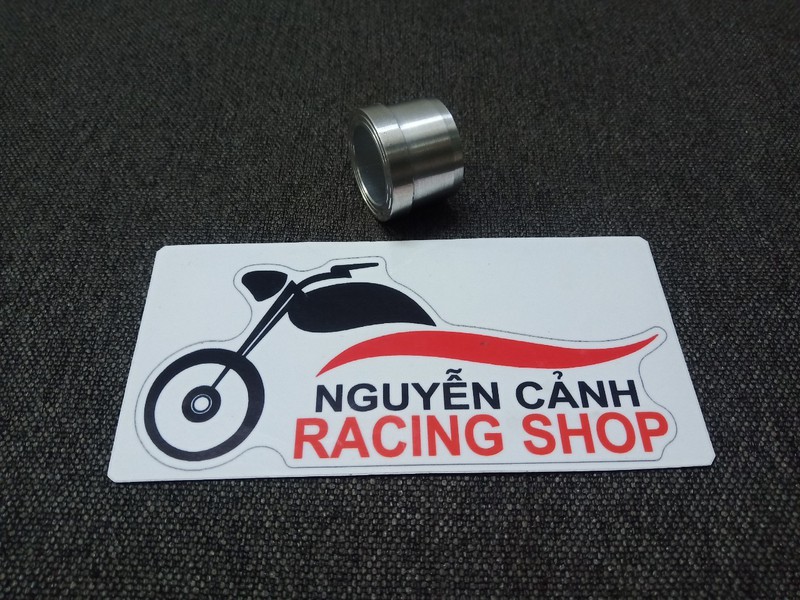 tiêu tiện pô uma racing họng 18mm
