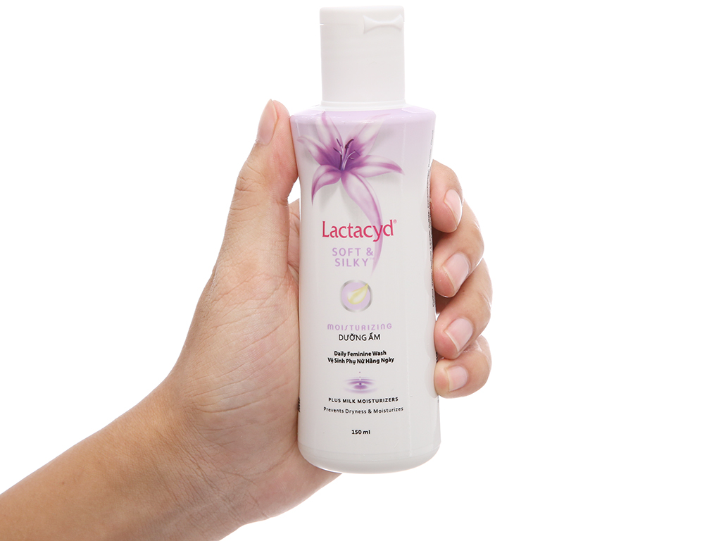 Dung dịch vệ sinh phụ nữ Lactacyd Soft & Silky 150ml / 250ml