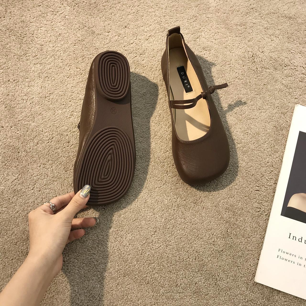 Giày búp bê nữ cài quai mỏng 3 màu( Size hơi to nên đi lùi 1 size)