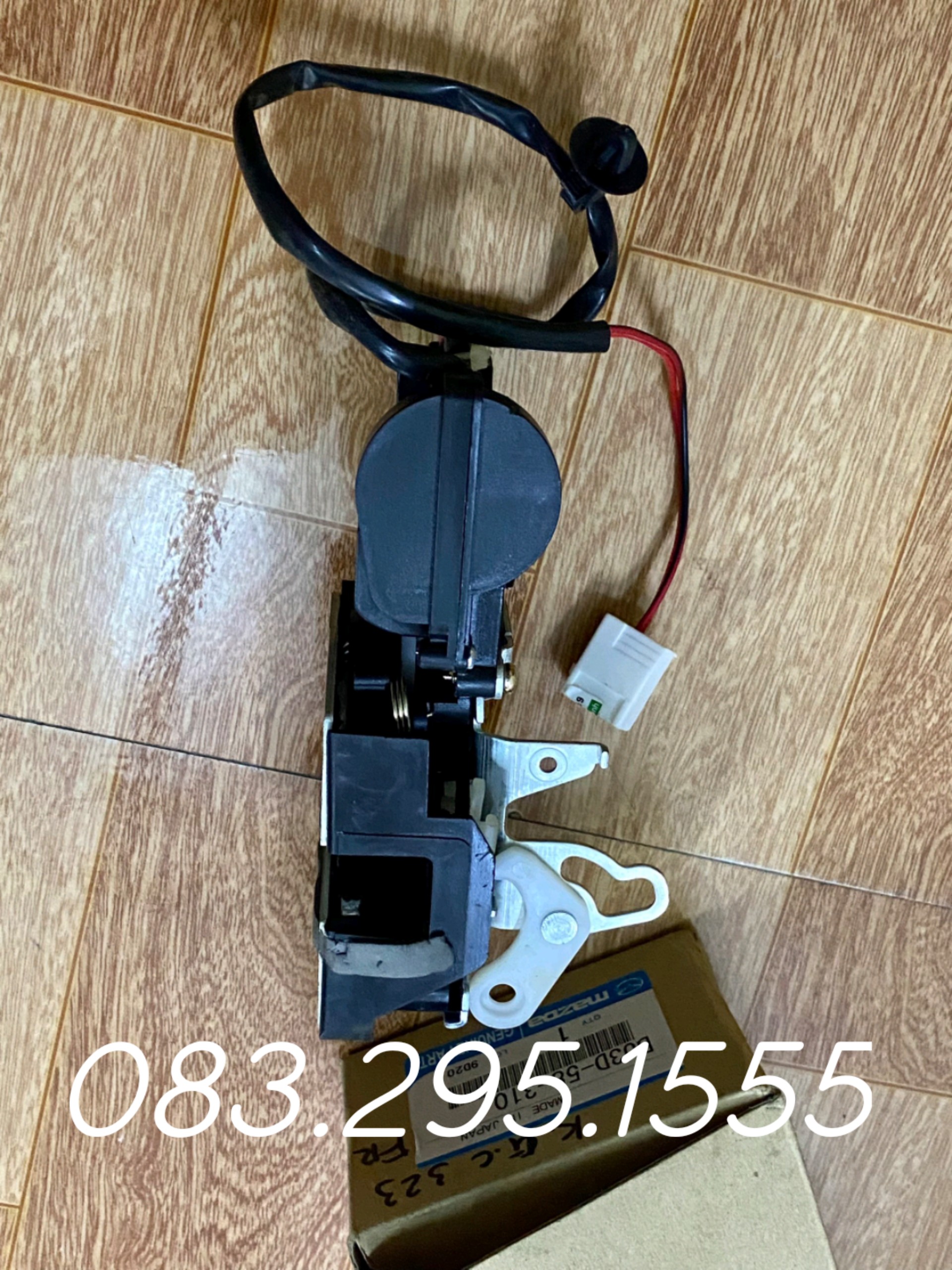 Khóa ngậm cửa Ford Laser 1.6 , 1.8 , Mazda 323 ( giá 1 chiếc , cơ cấu khóa cửa )